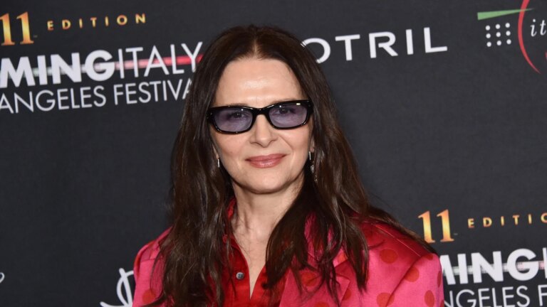 I forkant av Oscar-utdelingen hyller Juliette Binoche styrken til Cannes-vinnerne
    

