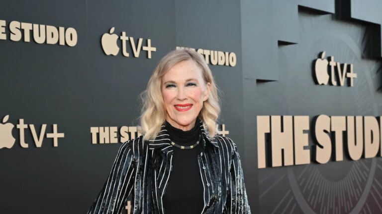 Catherine O'Hara, Emmy-vinnende Schitt's Creek og Home Alone-stjerne, dÃ¸r 71 Ã¥r gammel
    

