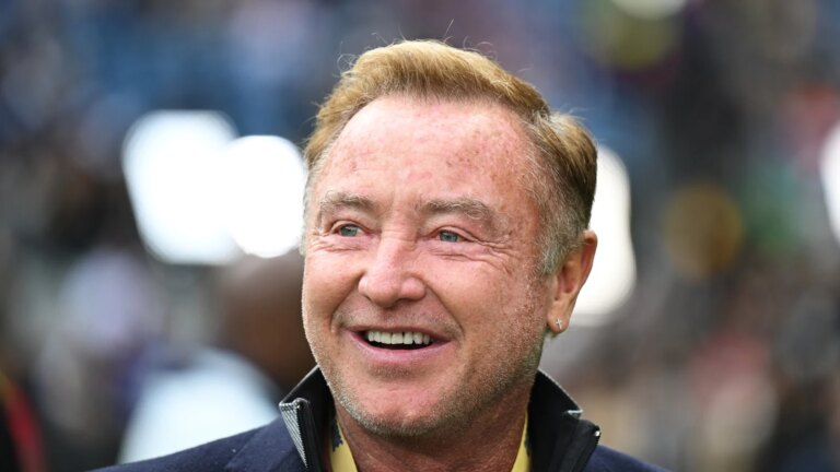 Flatley sikrer pÃ¥bud over Lord of the Dance-jubileumsshowet
    

