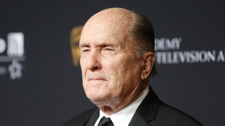 Godfather-stjernen Robert Duvall dÃ¸r 95 Ã¥r gammel, sier kona
    

