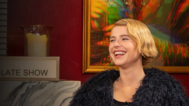 Jessie Buckley: "Jeg er veldig heldig som elsker som mor"
    

