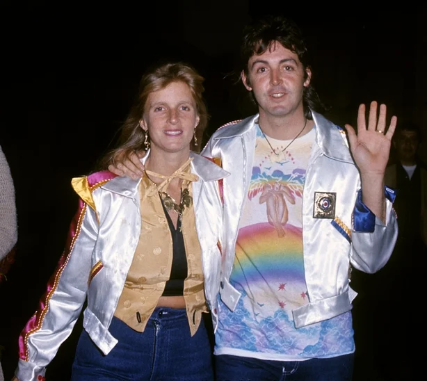 Paul McCartney og kona Linda McCartney pÃ¥ Madison Square Garden, New York for Wings-konsert (Foto av Tom Wargacki/WireImage)