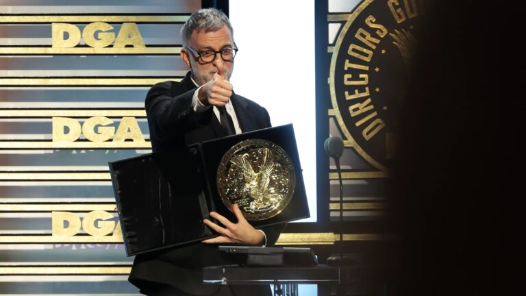Paul Thomas Anderson vinner toppregissÃ¸rprisen for One Battle After Another
    

