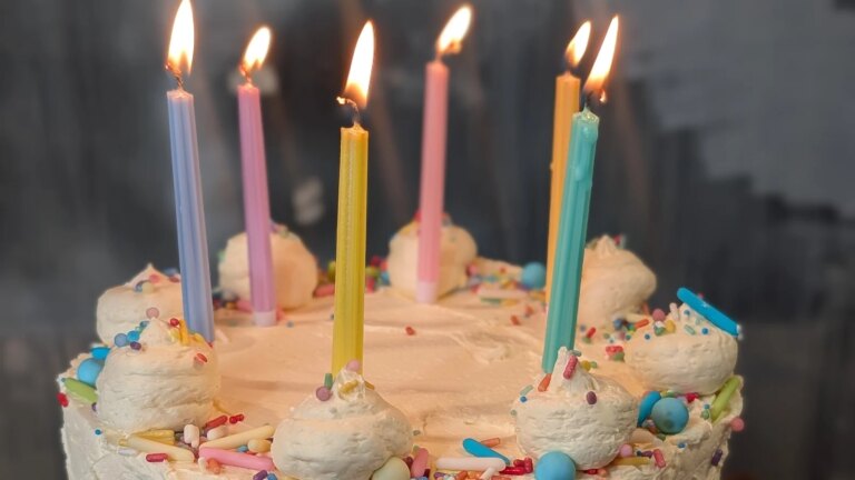 Shane Smiths vaniljebursdagskake: I dag
    

