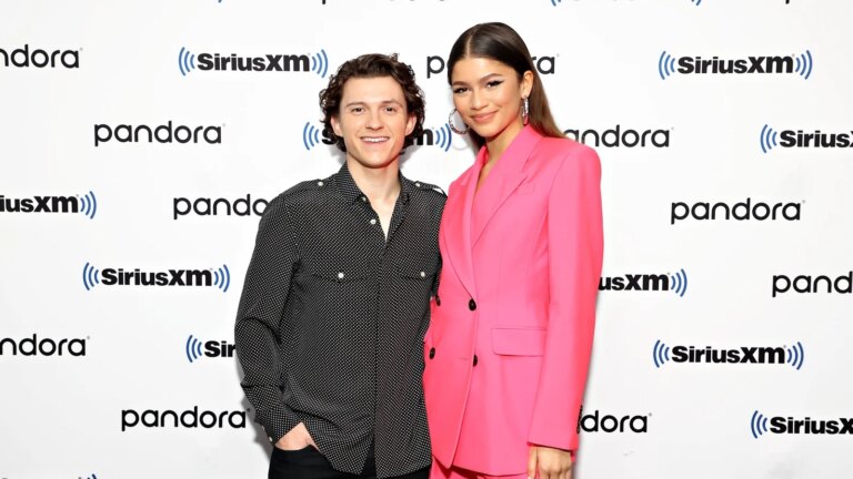 Zendaya: Mange mennesker lurt av AI-genererte bilder av bryllupet til Tom Holland
    

