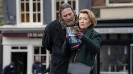 Lesley Manville og Ciarán Hinds er på midtvinterferie
