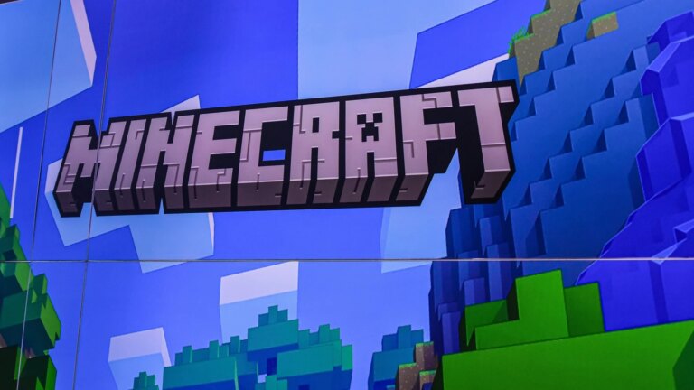 Verdens fÃ¸rste Minecraft temapark som Ã¥pnet i Storbritannia i 2027
    

