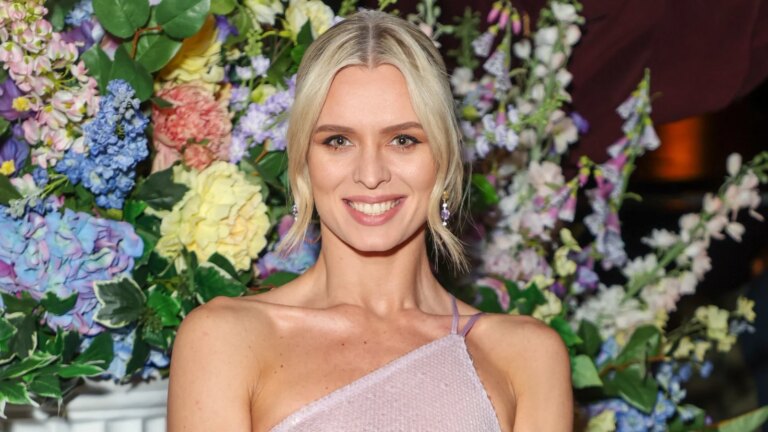 Profesjonell danser Nadiya Bychkova forlater Strictly
    

