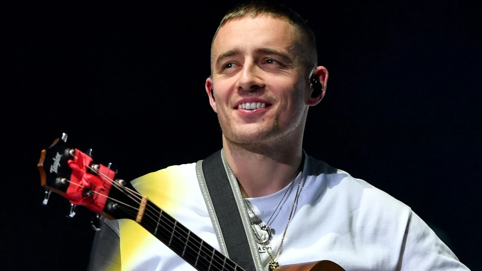 Dermot Kennedy sier at Irland holder ham pÃ¥ bakken