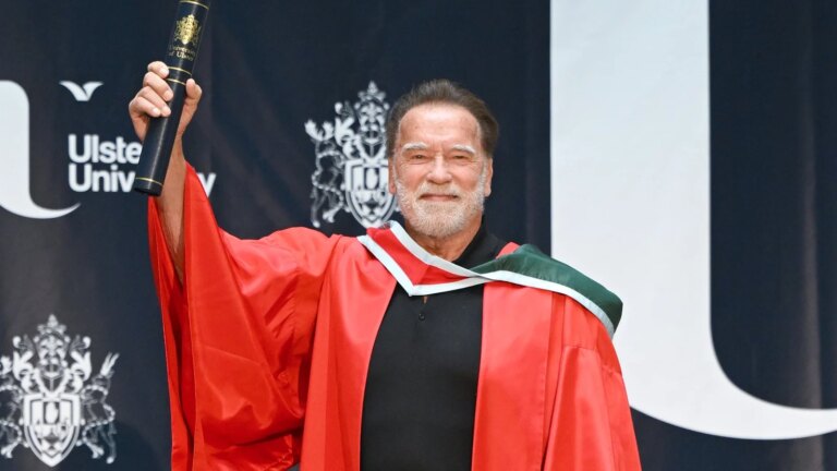 Arnold Schwarzenegger tildelt Ã¦resdoktorgrad i Belfast
    

