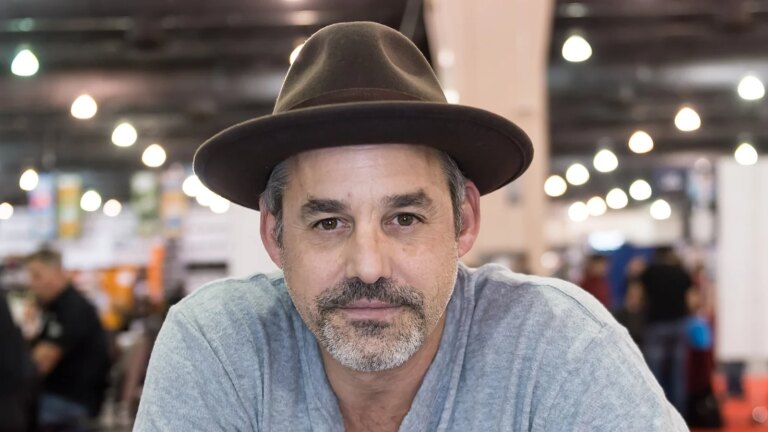 Buffy the Vampire Slayer-skuespiller Nicholas Brendon dÃ¸r 54 Ã¥r gammel
    

