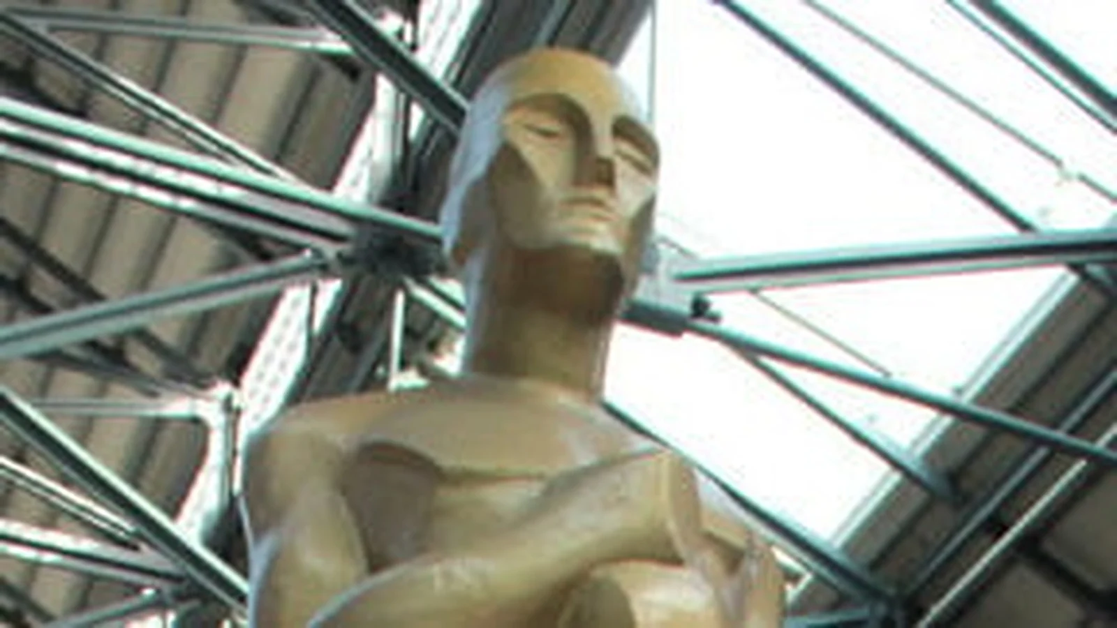 EPISK for Ã¥ avduke en gigantisk statue til Oscar-helgen