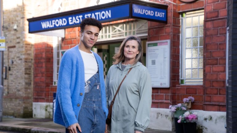 EastEnders Ã¸nsker nye karakterer Josh og Sandra velkommen til Albert Square
    

