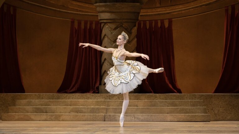 Melissa Hamilton tar med Ballet Stars Gala til Dublin
    


