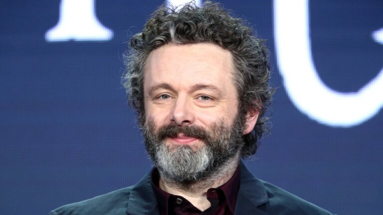 Michael Sheen hyllet "great choice" som ny House Of Games-vert
    

