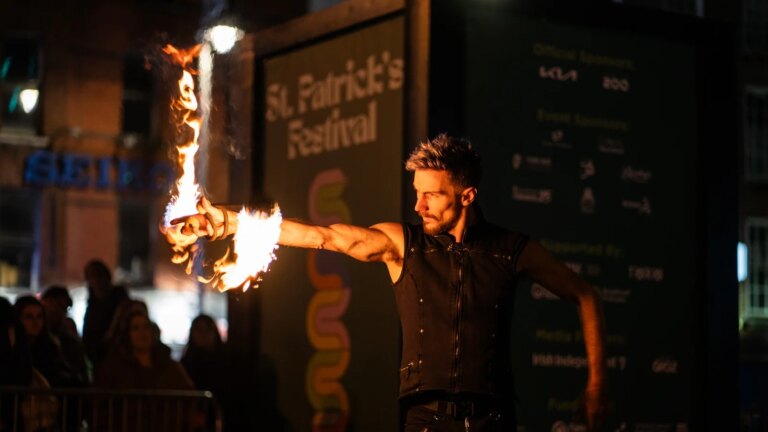 Ting Ã¥ gjÃ¸re under Saint Patrick's Festival i Dublin
    

