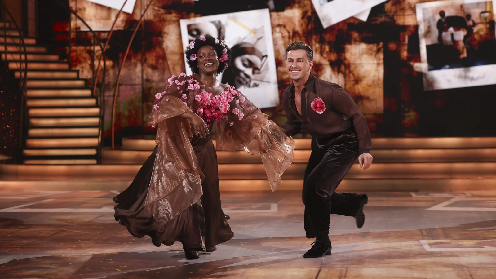 TolÃ¼ Makay: 'Dancing with the Stars har gitt meg et nytt liv'