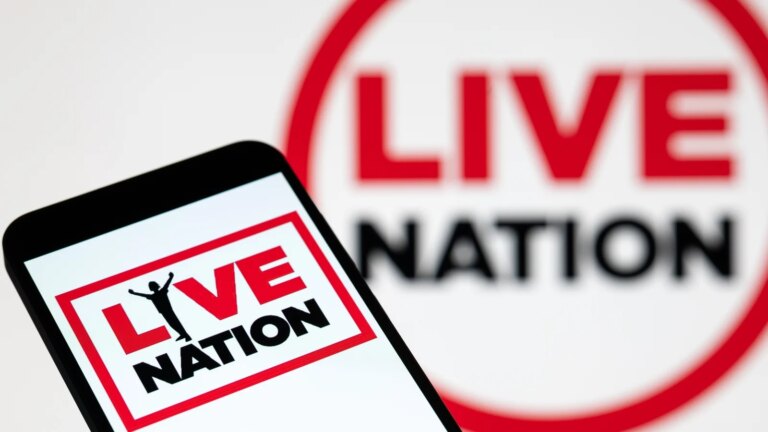 USA gir Live Nation skylden for "Ã¸delagt" musikkbillettsystem
    

