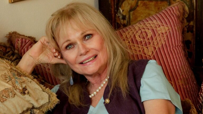 Valerie Perrine, Superman-stjerne og Oscar-nominert for sin opptreden i Lenny, dÃ¸r 82 Ã¥r gammel
    

