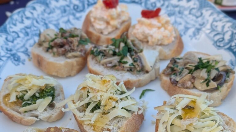 Yvonne Cartys crostini-utvalg: I dag
    

