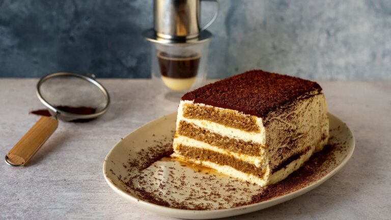Eva Paus vietnamesiske kaffe-tiramisu-kake
    


