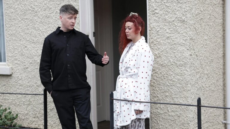 Fair City pÃ¥ fredag: 'Skal vi snakke om det?'
    

