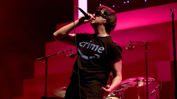 Julian Casablancas fra The Strokes opptrer pÃ¥ Coachella Stage under Coachella Valley Music and Arts Festival i 2026 pÃ¥ Empire Polo Club 11. april 2026 i Indio, California. (Foto av Kevin Mazur/Getty Images for Coachella)