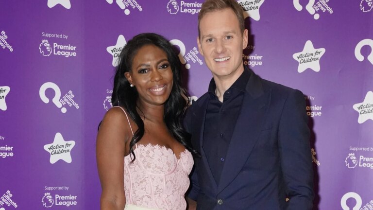 Dan Walker skal dukke opp ved arbeidsdomstolen i Storbritannia som eks-Channel 5-medvert Claudia-Liza Vanderpuije pÃ¥stÃ¥r diskriminering
    

