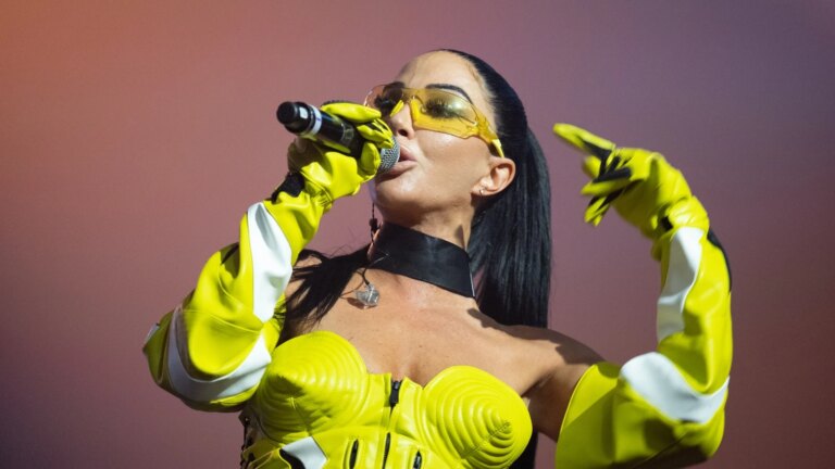 Tulisa avslÃ¸rer "mindre" men kortvarig lammelse etter Bells pareseanfall
    

