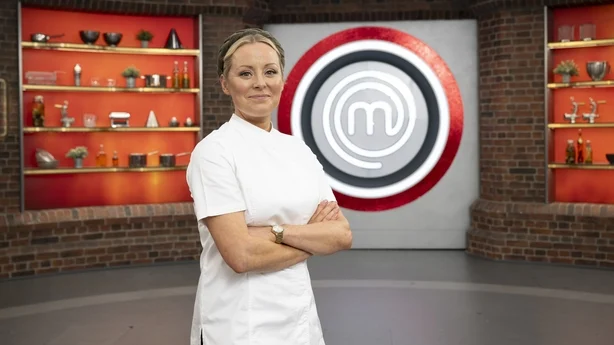 Anna Haugh pÃ¥ MasterChef-kjÃ¸kkenet Foto: BBC/Shine TV
