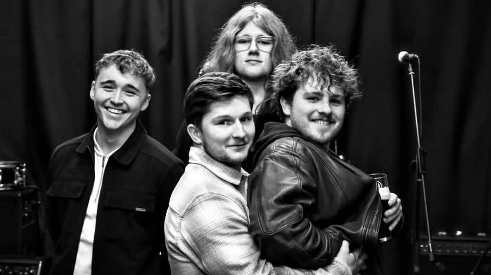 Bak musikken - The Falls Band
