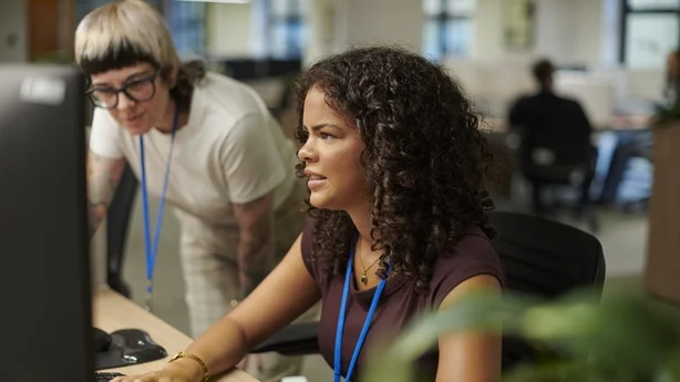 ung student med studiestøtte