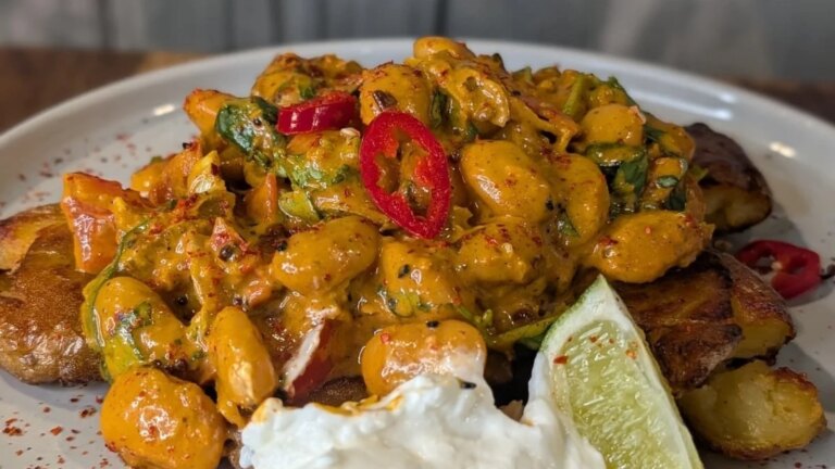 Arun Kapils Bombay Butter Beans med sprø knuste babypoteter: I dag
    

