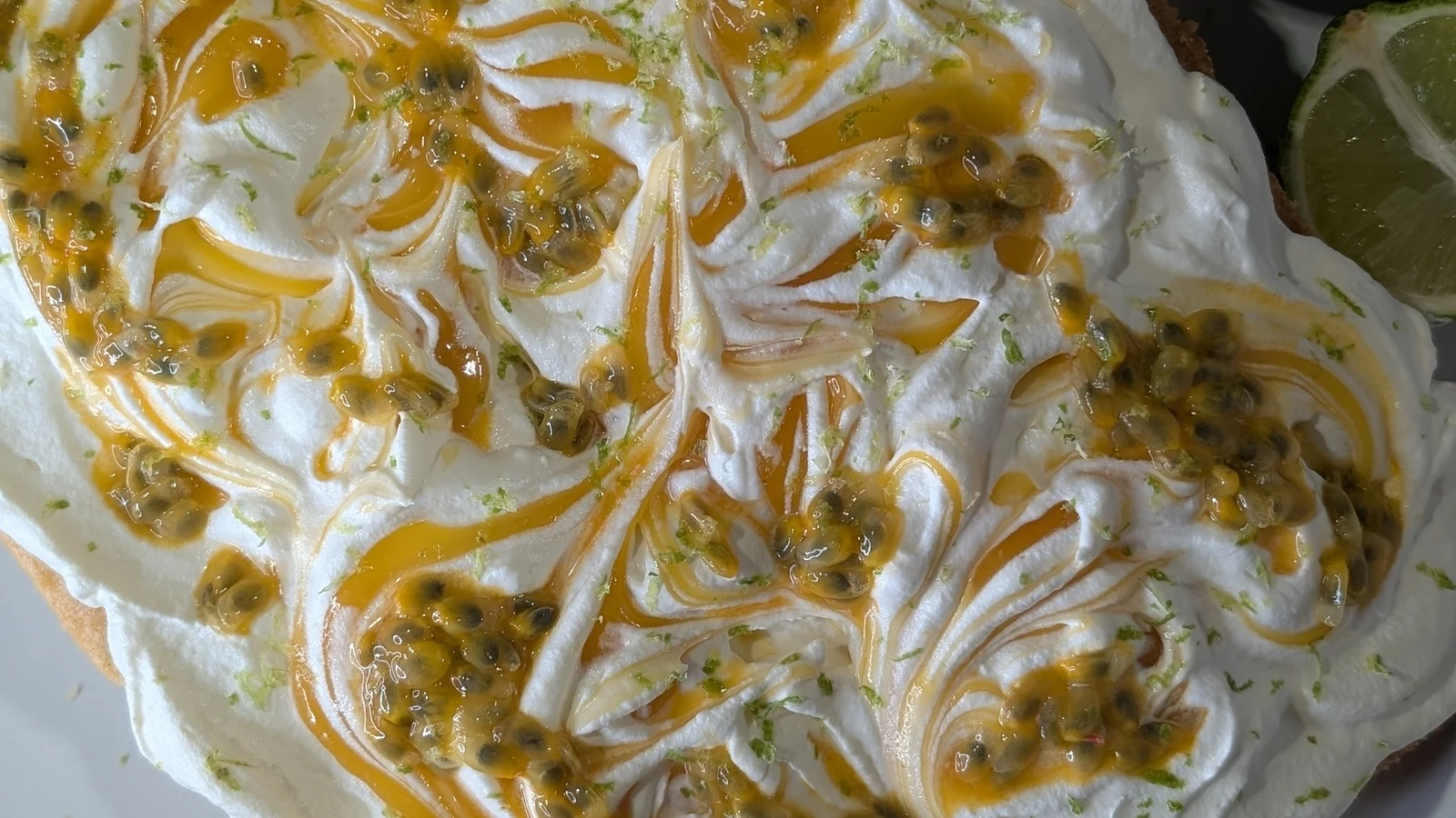 Aisling Larkins pasjonsfrukt- og kokosbrettbake