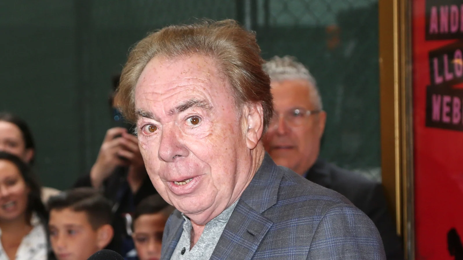 Andrew Lloyd Webber avslÃ¸rer at han er i ferd med Ã¥ bli alkoholiker
