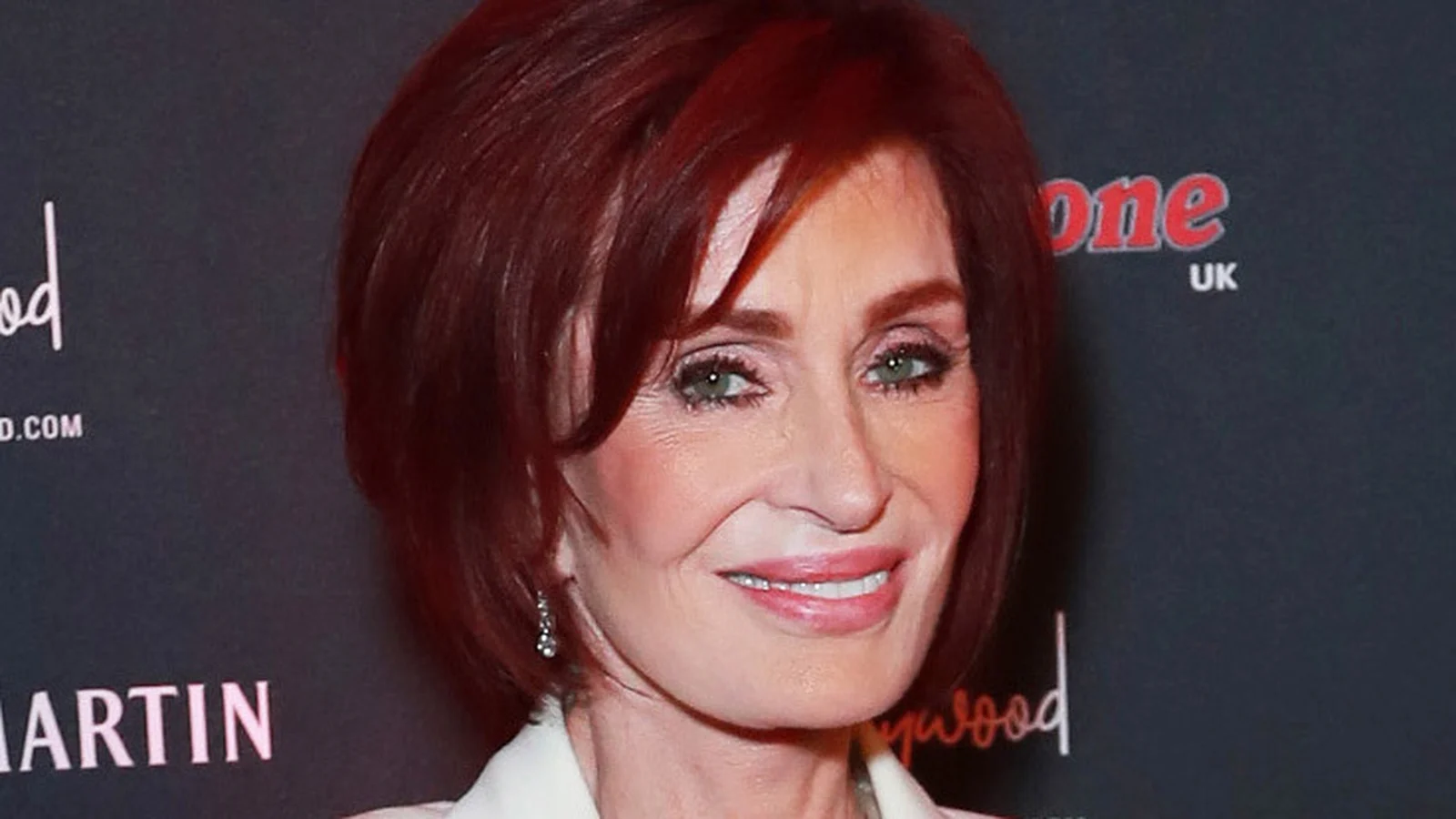 Charity kutter bÃ¥ndene med Sharon Osbourne etter stÃ¸tte til hÃ¸yreekstreme demonstrasjon