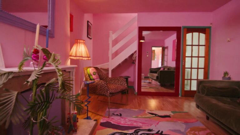 GODT: Et Dublin-hjem fylt med sprut av gult og rosa
    

