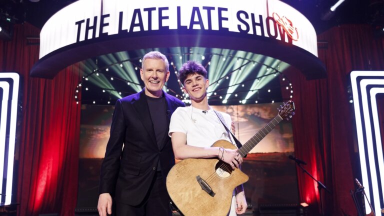 Jesse Sludds vinner Late Late Show Opening Act
    

