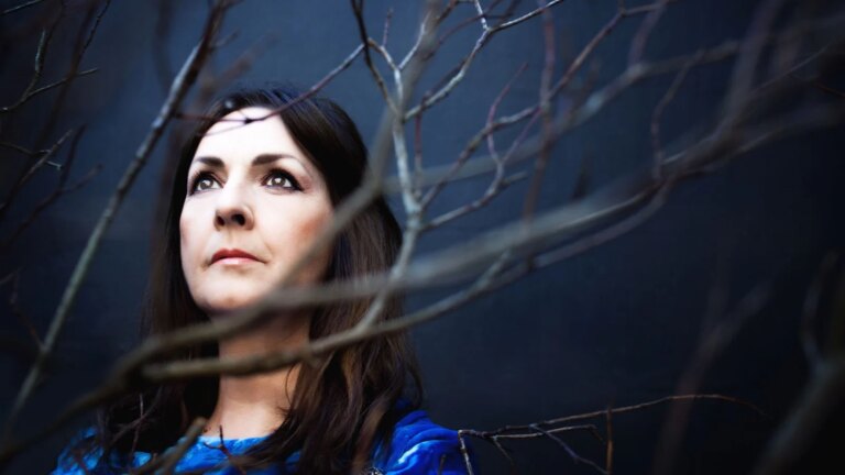 Nekrolog - Moya Brennan: keltisk musikks fÃ¸rstedame
    

