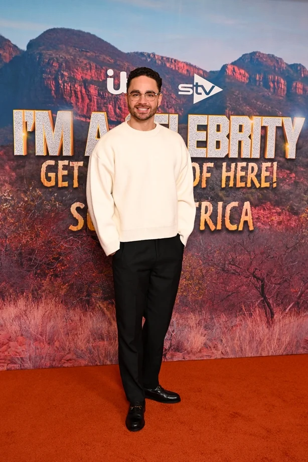 LONDON, ENGLAND â€“ 09. MARS: Adam Thomas deltar pÃ¥ "Jeg er en kjendis... SÃ¸r-Afrika" 2026 Photocall pÃ¥ Ham Yard Hotel 9. mars 2026 i London, England. (Foto: Jeff Spicer/Getty Images)