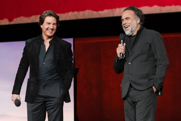 Tom Cruise og Alejandro GonzÃ¡lez IÃ±Ã¡rritu deltar pÃ¥ Warner Bros' The Big Picture CinemaCon 2026 pÃ¥ Caesars Palace 14. april 2026 i Las Vegas, Nevada. (Foto av David Jon/Getty Images for Warner Bros. Pictures)