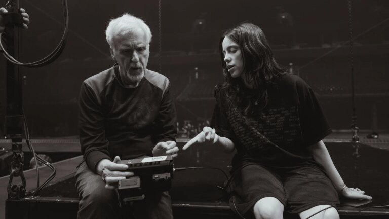 Billie Eilish sier at James Cameron sendte moren en e-post for Ã¥ foreslÃ¥ film
    


