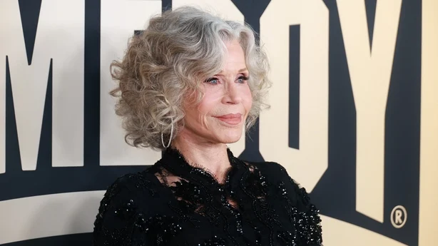 Jane Fonda deltar pÃ¥ Homeboy Industries vertskap for 2026 Lo MÃ¡ximo Awards & Fundraising Gala pÃ¥ JW Marriott Los Angeles LA LIVE den 25. april 2026 i Los Angeles, California. (Foto av Kayla Oaddams/Getty Images)