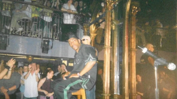 Den amerikanske rapperen Coolio opptrer på The George 2004