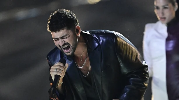 Den israelske sangeren Noam Bettan, som representerer Israel med sangen Michelle, opptrer under finalen i Eurovision Song Contest 2026 (ESC) pÃ¥ Wiener Stadthalle i Wien, Ã˜sterrike 16. mai 2026. (Foto: Tobias Schwarz/AFP)