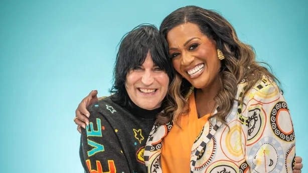 Noel Fielding og Alison Hammond Foto: Channel 4/Love Productions/Mark Bourdillon/PA Archive/PA Images