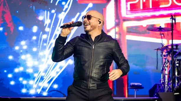 NASSAU, BAHAMAS â€“ 5. JULI: Pitbull opptrer pÃ¥ Atlantis Paradise Island i helgen 4. juli 5. juli 2025 i Nassau, Bahamas. (Foto av Alexander Tamargo/Getty Images for Atlantis Paradise Island)