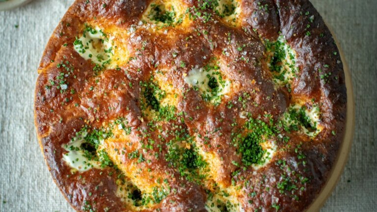 Cook Like a Chef: bakt potetbrÃ¸d med rÃ¸mme og gresslÃ¸k
    

