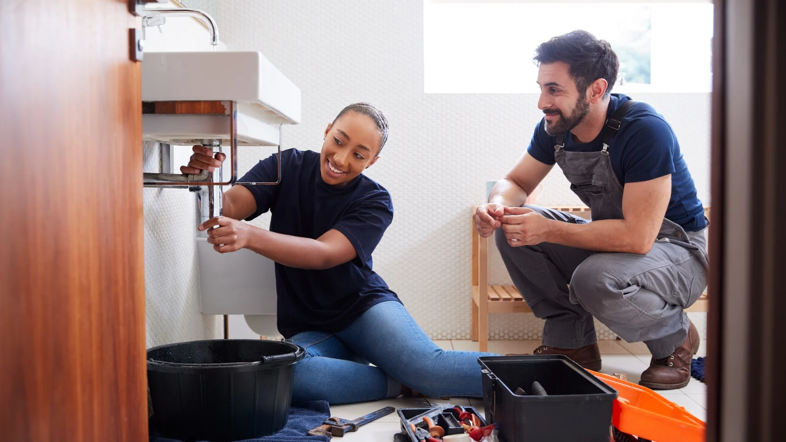 DIY: Slik løser du fire vanlige baderomsproblemer