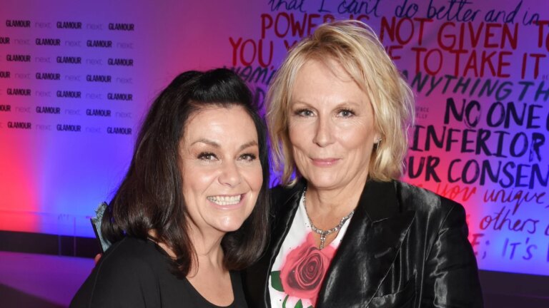 Jennifer Saunders så sorgen min for det det var – Dawn French
    

